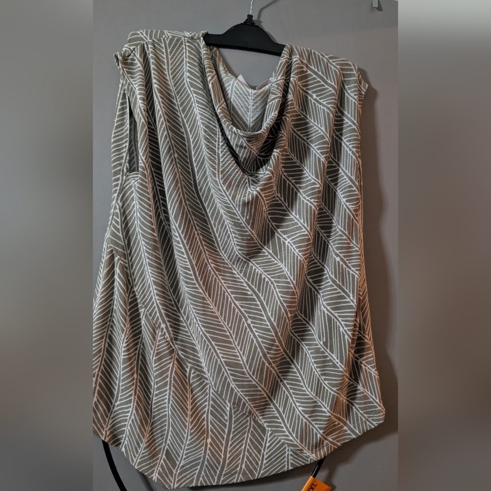 Chico's Gray and White Chevron Blouse